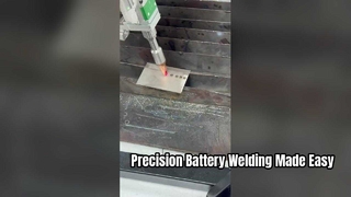 Lityum Pil Paketi Düzeneği için Konsol Lazer Kaynakçı